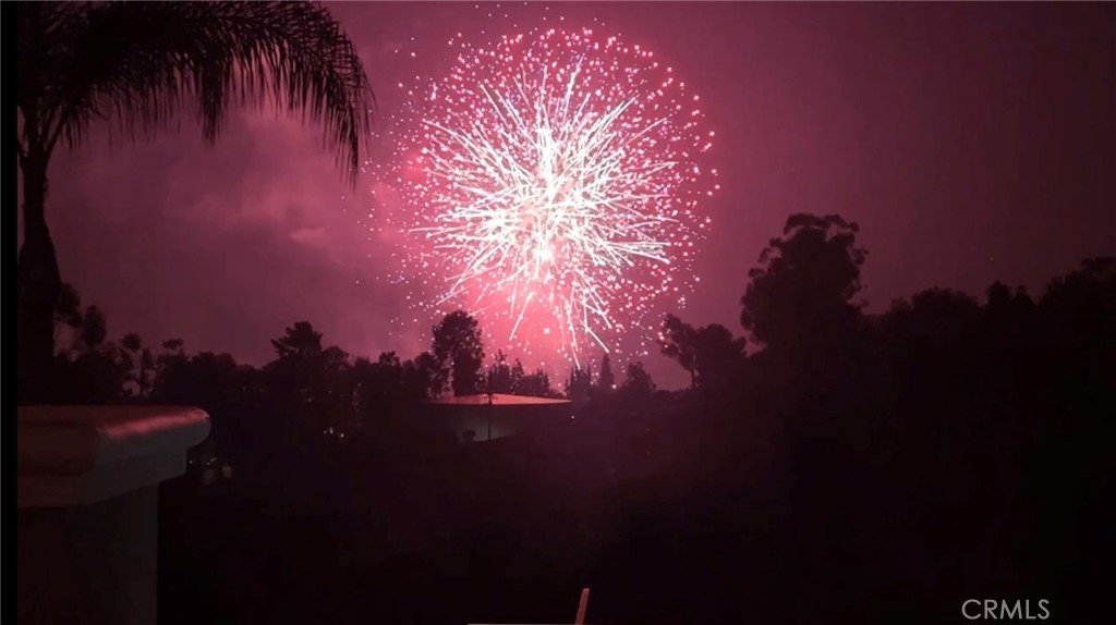 https://media.crmls.org/medias/15515994-ecc6-4209-bfb5-93303c4c0f11.jpg?preset=X-Large