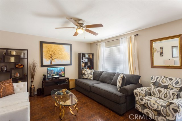 28001 Winged Foot Drive, Menifee CA: https://media.crmls.org/medias/1551b6ce-7be4-4405-8ab7-ecbf49147366.jpg