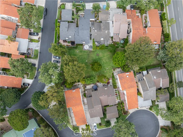 520 Laver Way, Newport Beach CA: https://media.crmls.org/medias/1551f8d2-04d9-4fd4-90c6-cf718dd6ab53.jpg