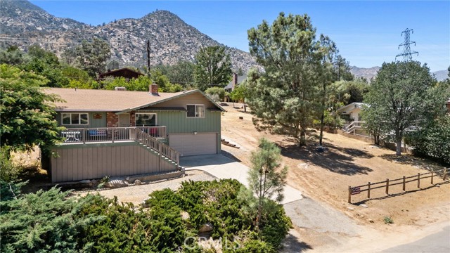 119 Pine Drive, Kernville CA: https://media.crmls.org/medias/1551fb7b-efd8-483a-952d-1e8d5f94a4e8.jpg