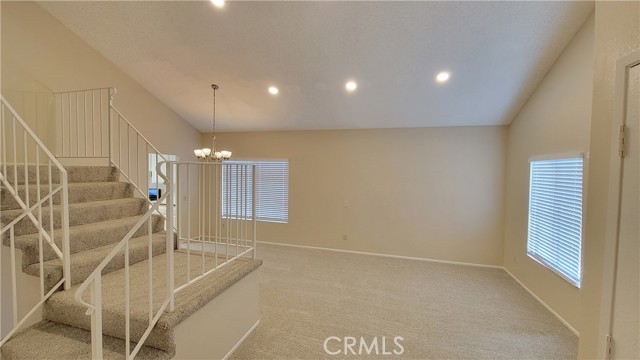 Detail Gallery Image 4 of 33 For 17294 Walnut Ave, Fontana,  CA 92336 - 3 Beds | 2/1 Baths