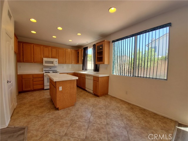 Detail Gallery Image 10 of 42 For 801 Megan Ct, Costa Mesa,  CA 92626 - 4 Beds | 3 Baths