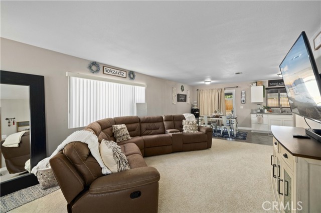 Detail Gallery Image 6 of 23 For 37328 50th St, Palmdale,  CA 93552 - 4 Beds | 2 Baths