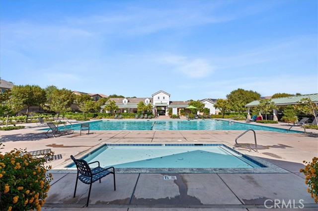 22517 Skipping Stone Drive, Saugus CA: https://media.crmls.org/medias/15528e7a-8a12-4a6a-9eee-fba0e8e2a1a4.jpg