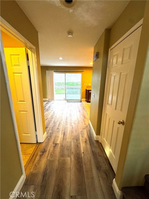 Detail Gallery Image 5 of 25 For 804 Saint James, Corona,  CA 92882 - 3 Beds | 2/1 Baths