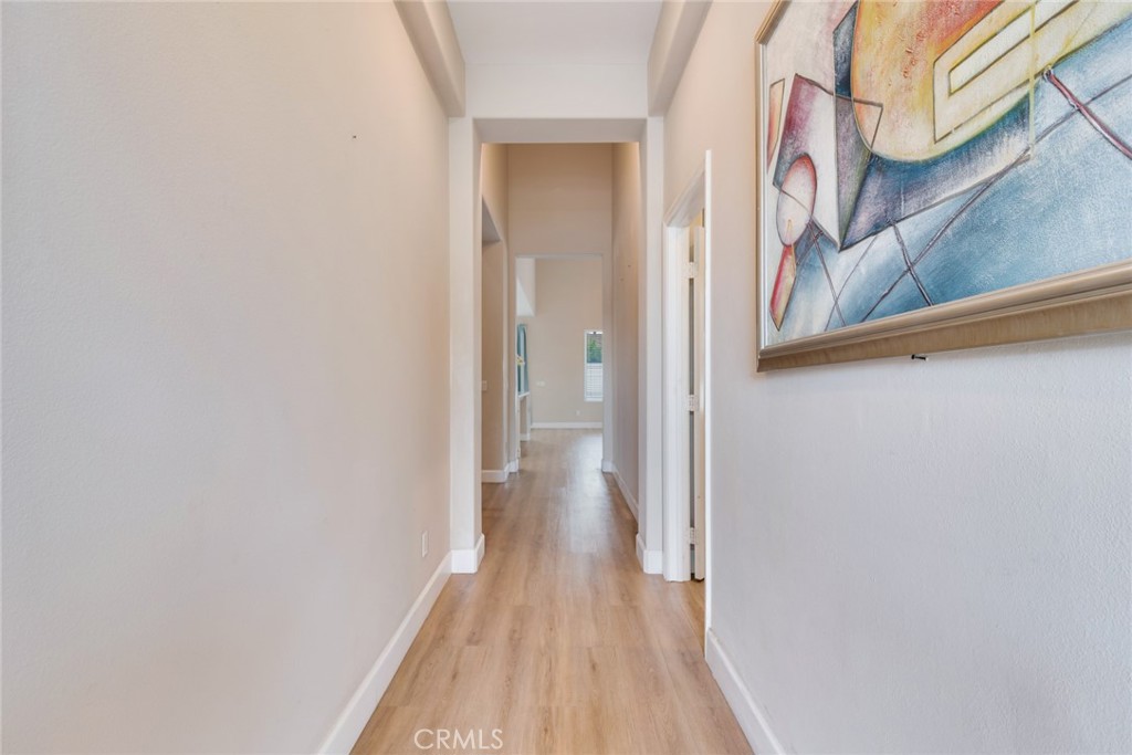 MLS #WS25187094 img 2