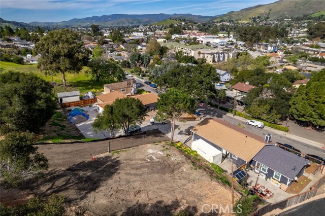 Detail Gallery Image 10 of 35 For 3291 Rockview Pl, San Luis Obispo,  CA 93401 - 3 Beds | 2 Baths