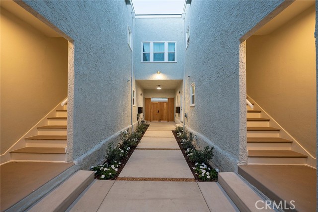 Detail Gallery Image 2 of 37 For 1822 E 2nd #6,  Long Beach,  CA 90802 - 1 Beds | 1 Baths