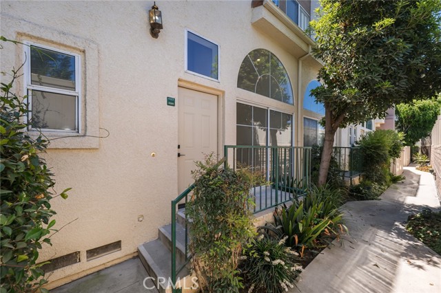 2 Bed Home for Sale in Sherman Oaks, California