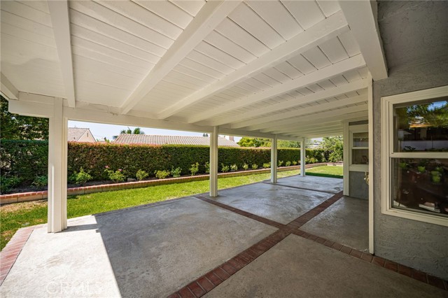 719 S Goldfinch Way, Anaheim Hills CA: https://media.crmls.org/medias/1554e94b-d6c0-4afd-b17e-21d4542a053f.jpg