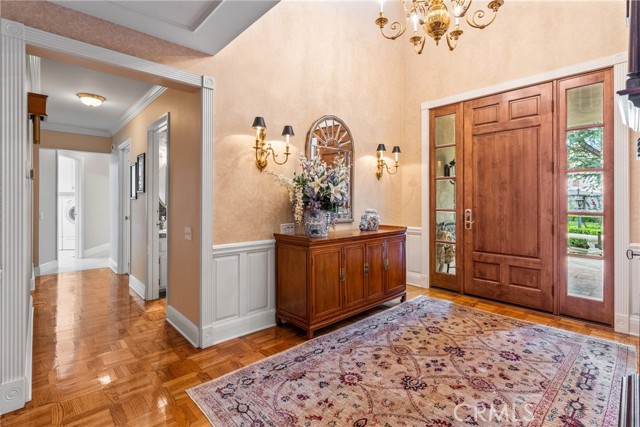 Detail Gallery Image 14 of 75 For 1914 Country Club Ln, Redlands,  CA 92373 - 5 Beds | 3/1 Baths