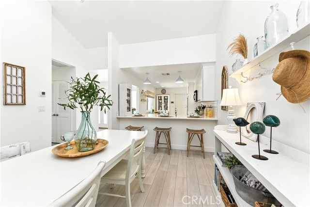 32117 Beachlake Lane, Westlake Village CA: https://media.crmls.org/medias/1555834d-6b64-45d6-bf04-a44f3584654c.jpg