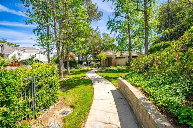 Detail Gallery Image 41 of 53 For 24526 Windsor Dr a,  Valencia,  CA 91355 - 3 Beds | 2/1 Baths