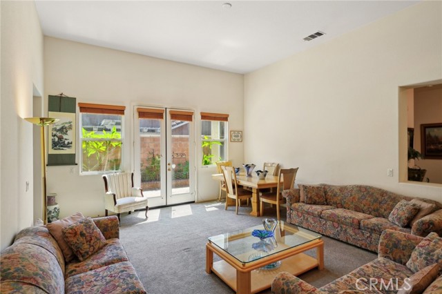 13856 Casablanca Court, Eastvale CA: https://media.crmls.org/medias/15565905-36eb-4831-98e4-3d3de19f39c6.jpg