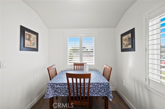 Detail Gallery Image 11 of 50 For 2072 Redondo Beach Bld, Torrance,  CA 90504 - 3 Beds | 2 Baths