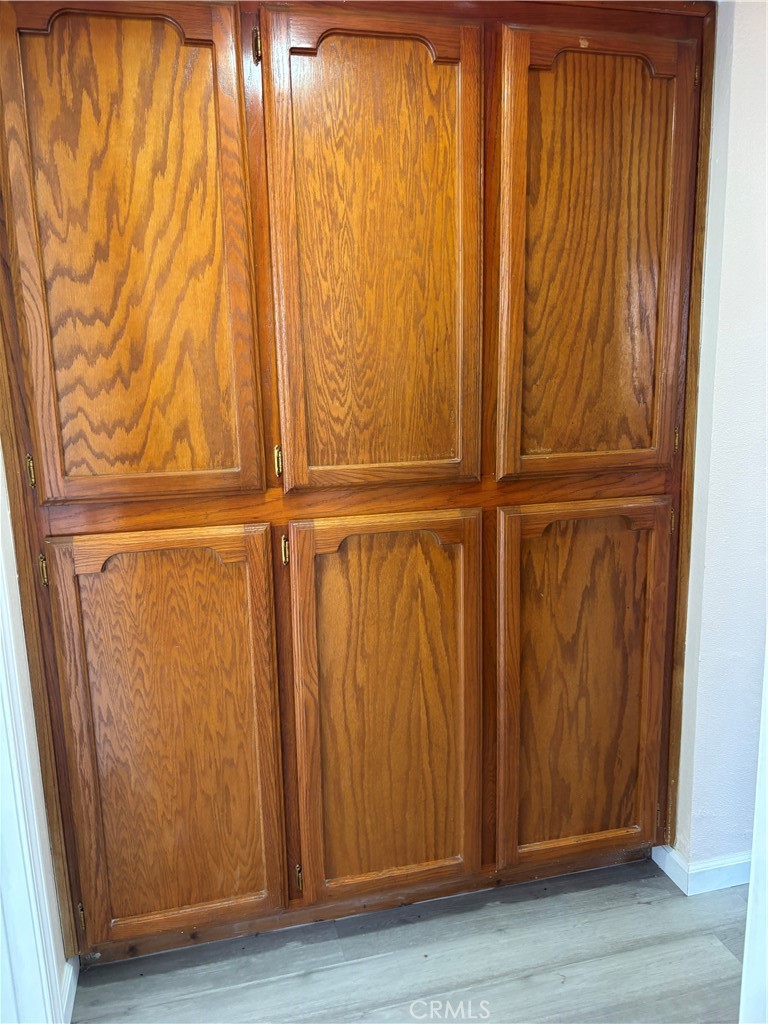 https://media.crmls.org/medias/15571fda-105e-4941-8a19-5a9a04129414.jpg?preset=X-Large