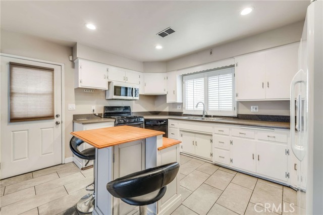 Kitchen with Island