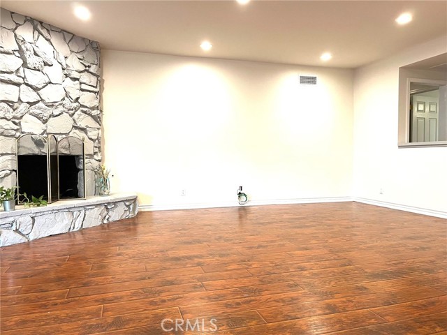 8049 Le Berthon Street, Sunland CA: https://media.crmls.org/medias/1557adf4-c586-49a8-9d6a-1594c25818bb.jpg