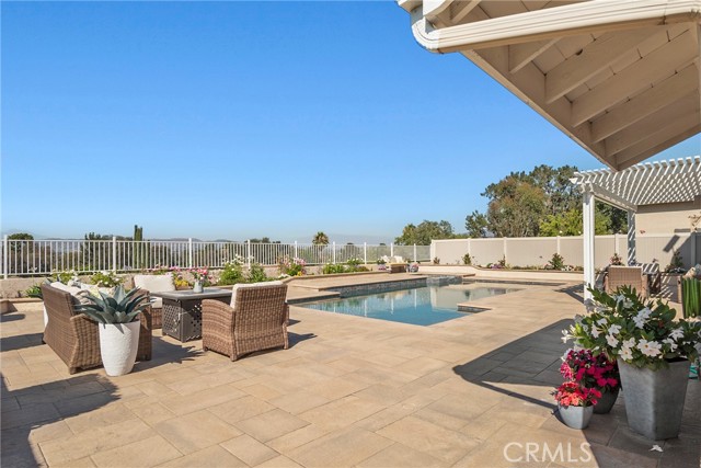 536 S Tumbleweed Road, Anaheim Hills CA: https://media.crmls.org/medias/1558c29c-ebb3-4b4f-8cf0-b7f8edb37db0.jpg