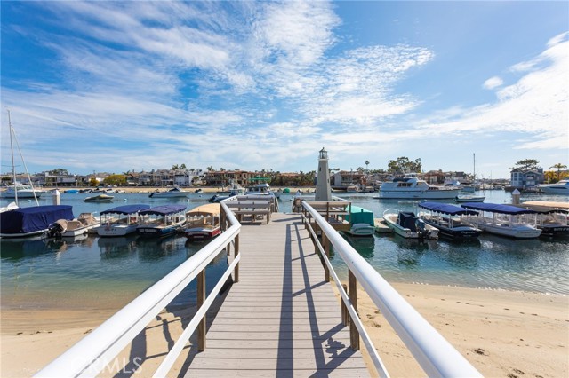 Detail Gallery Image 43 of 55 For 14 Beacon Bay, Newport Beach,  CA 92660 - 4 Beds | 4/1 Baths