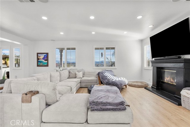 Detail Gallery Image 25 of 75 For 29228 Las Brisas Rd, Valencia,  CA 91354 - 5 Beds | 4 Baths