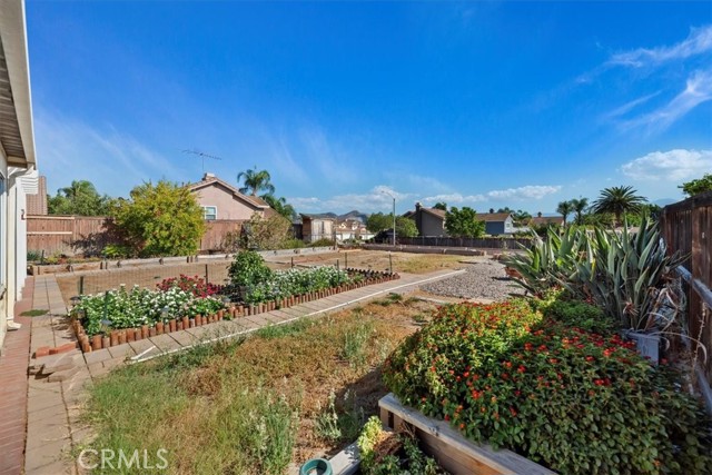 429 Colfax Circle, Corona CA: https://media.crmls.org/medias/15598129-121e-4031-a310-313cb0429eb1.jpg