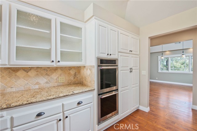 Detail Gallery Image 16 of 54 For 22757 Plummer St, Chatsworth,  CA 91311 - 3 Beds | 3 Baths