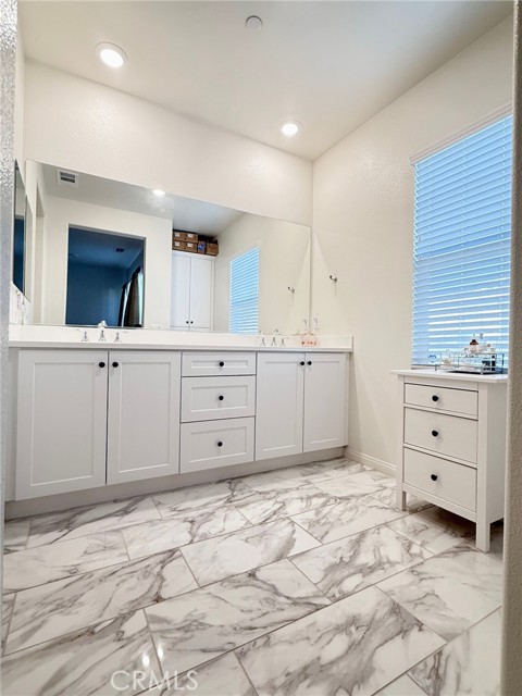 Detail Gallery Image 9 of 15 For 22885 Acoustic, Saugus,  CA 91350 - 2 Beds | 2/1 Baths