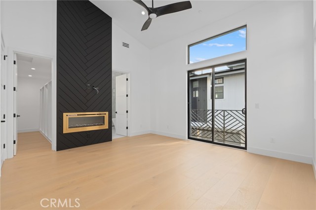 Detail Gallery Image 22 of 44 For 110 S Irena Ave #B,  Redondo Beach,  CA 90277 - 3 Beds | 4/1 Baths