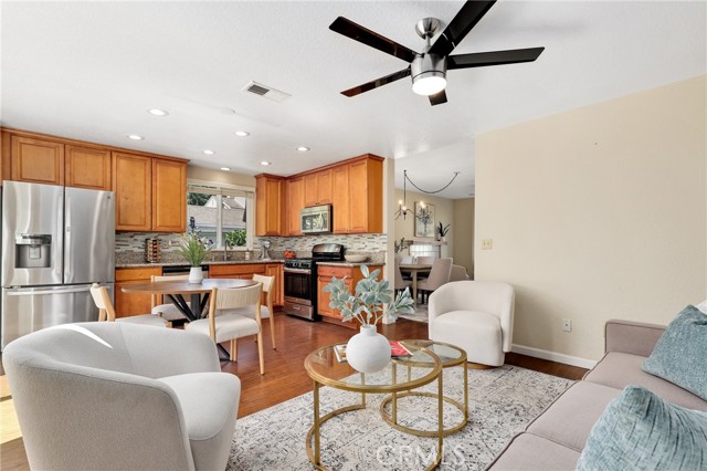 226 Greenmoor, Irvine CA: https://media.crmls.org/medias/155c88ba-58a9-4777-9084-b7d1966ee72a.jpg