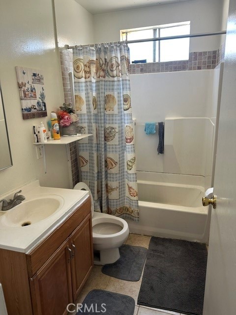 201 W Raymond Street, Compton CA: https://media.crmls.org/medias/155c89c4-b439-4d44-8045-51e7e9f4dbf5.jpg