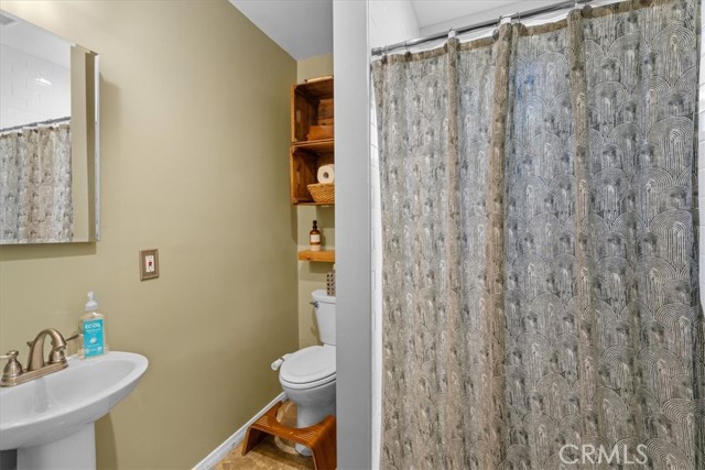 1906 Plant Avenue, Redondo Beach CA: https://media.crmls.org/medias/155ce90a-bc0e-4e73-ba05-5f691c427cfa.jpg