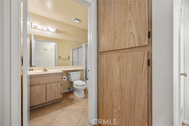 Detail Gallery Image 13 of 30 For 409 Utica #D36,  Huntington Beach,  CA 92648 - 2 Beds | 2 Baths
