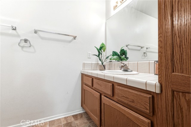 Detail Gallery Image 16 of 29 For 19077 Elm, Apple Valley,  CA 92308 - 2 Beds | 2 Baths