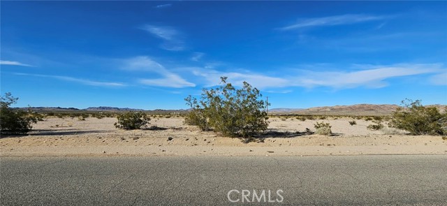 Detail Gallery Image 2 of 5 For 800 Valle Vista Rd., Twentynine Palms,  CA 92277 - – Beds | – Baths