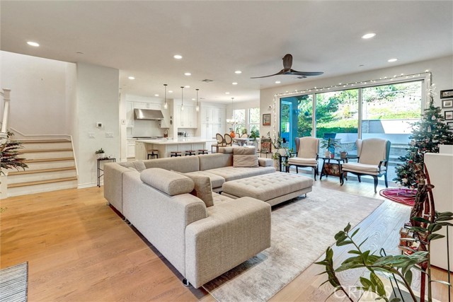 Detail Gallery Image 22 of 60 For 6845 Shadow Wood Dr, Moorpark,  CA 93021 - 5 Beds | 4/1 Baths