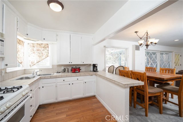Detail Gallery Image 14 of 24 For 1007 Knickerbocker Rd, Big Bear Lake,  CA 92315 - 3 Beds | 2 Baths