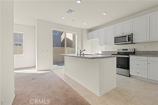 Detail Gallery Image 8 of 17 For 16017 Tanzinite, Chino,  CA 91708 - 3 Beds | 2/1 Baths