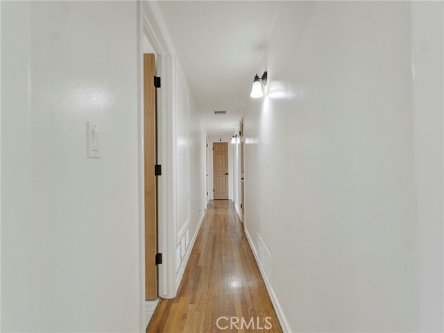 Detail Gallery Image 16 of 59 For 10918 Reseda, Porter Ranch,  CA 91326 - 3 Beds | 2 Baths