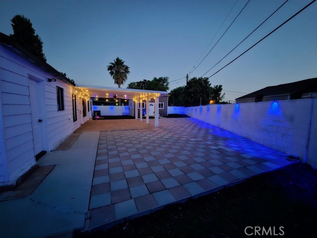https://media.crmls.org/medias/1561407d-d347-4222-8be4-39eb9f347b32.jpg?preset=X-Large