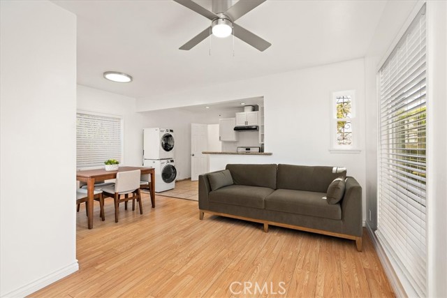 Detail Gallery Image 7 of 34 For 2820 S La Brea Ave, Los Angeles,  CA 90016 - 3 Beds | 2 Baths