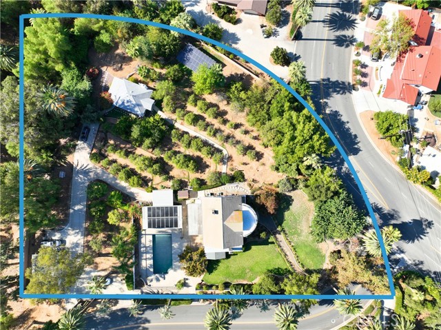 Detail Gallery Image 8 of 75 For 560 Terracina Bld, Redlands,  CA 92373 - 4 Beds | 4/1 Baths