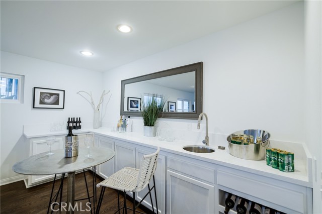 3207 Crest Drive, Manhattan Beach, California 90266, 3 Bedrooms Bedrooms, ,3 BathroomsBathrooms,Residential,Sold,Crest,PW21156135