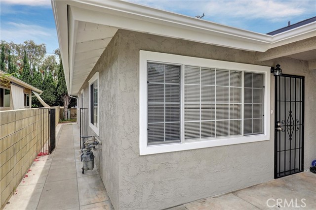 402 E Glendale Drive, Orange CA: https://media.crmls.org/medias/1562edcc-c787-4594-9b44-e51ae16b83df.jpg