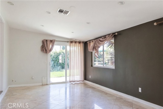 Detail Gallery Image 11 of 15 For 315 S Benwood, Anaheim,  CA 92804 - 4 Beds | 1/1 Baths