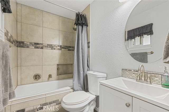 2951 S Plainfield Place, Ontario CA: https://media.crmls.org/medias/1563383d-a378-45c2-a886-c59b94a030d9.jpg