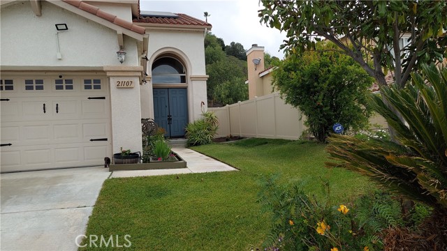 21107 Oakleaf Canyon Drive, Newhall CA: https://media.crmls.org/medias/156434e9-9909-43f1-b8dd-0830df8881ae.jpg