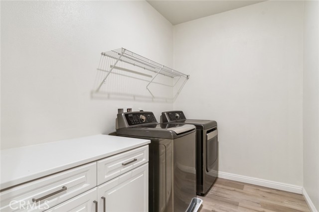 2888 E Berry Loop Privado, Ontario CA: https://media.crmls.org/medias/15643f2f-6c5e-44a6-8375-2ac6ba98de9a.jpg