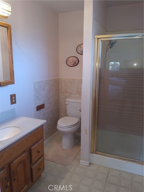 Detail Gallery Image 8 of 10 For 1640 Diamond Ave, Chico,  CA 95928 - 3 Beds | 3 Baths