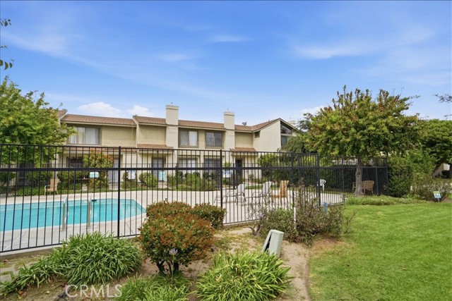 9605 Sepulveda Boulevard, North Hills CA: https://media.crmls.org/medias/1564eb39-487c-4782-b4c6-8f7bf123b7c4.jpg